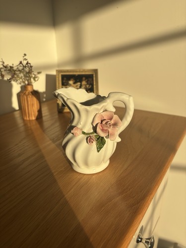 Vintage small ceramic white - small,