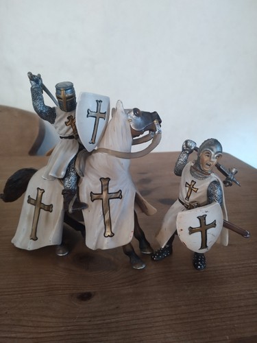 Retired schleich medieval - retired,