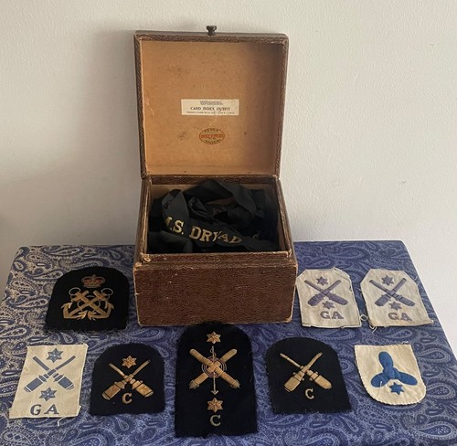 Old vintage box containing - an,