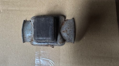 Ford rear axle - , bump