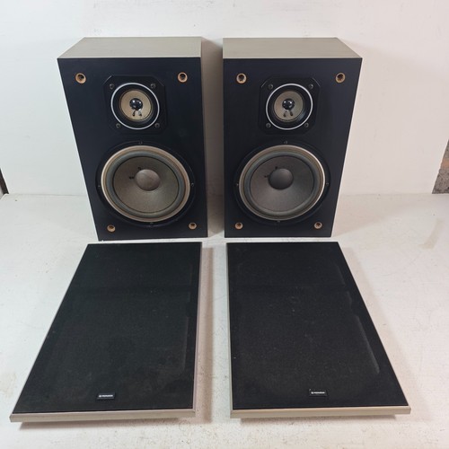 Pioneer bookshelf speakers - pioneer,