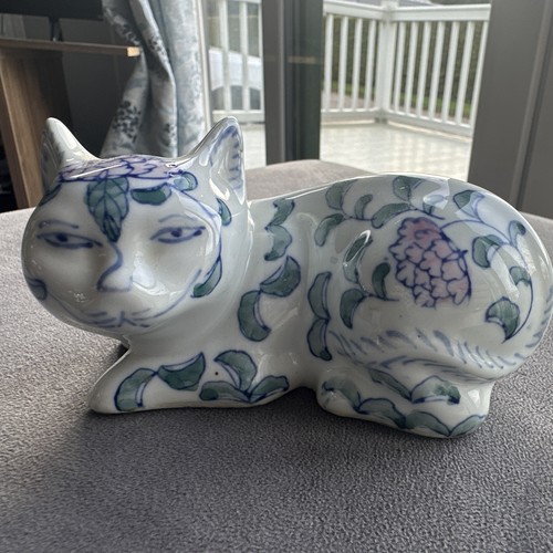 Vintage chinoiserie cat - vintage,