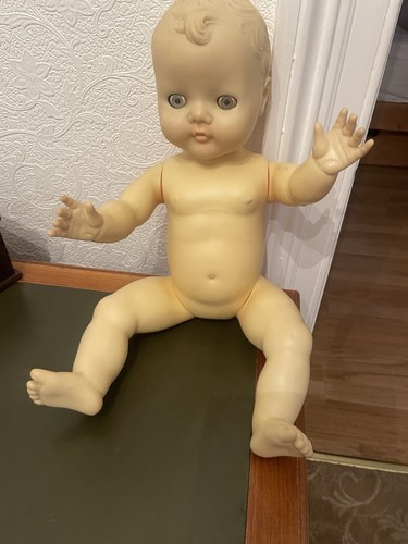 Vintage baby doll pedigree - doll,