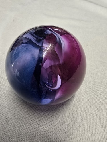 Caithness glass paper weight - glass,