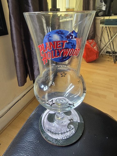 1990 planet hollywood tall - planet,