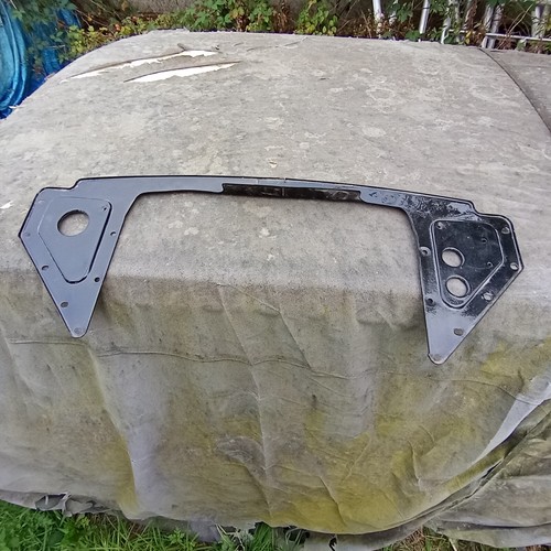 Mgb radiator mount - mgb,