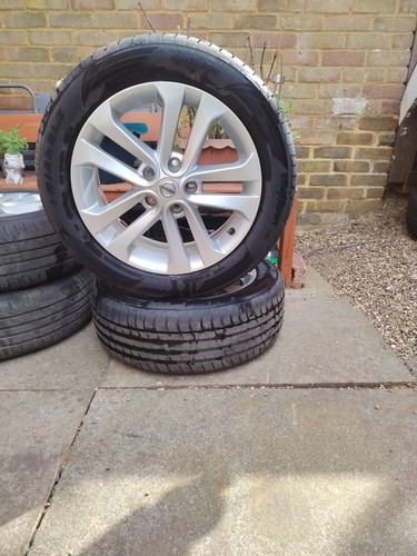 Nissan juke alloy wheel with - nissan,