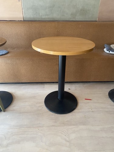 Solid oak round - table, (