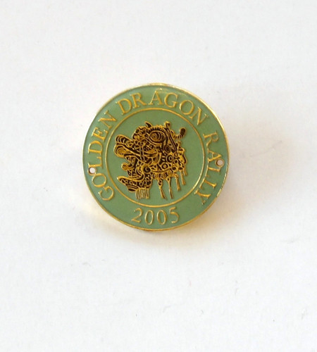 Vintage 2005 golden dragon - 2005,
