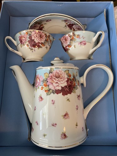Shabby chic tea set boxed - shabby,