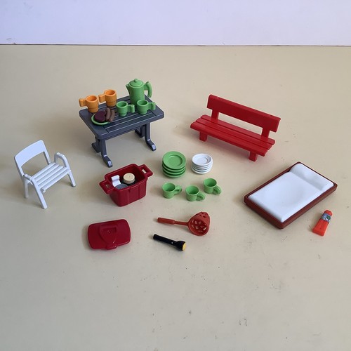 Plastic dolls house outdoor - dolls, /
