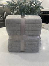 K by Kelly Hoppen Velvet