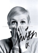 Twiggy Model & Actress Signed