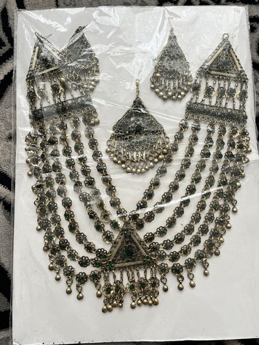 Woman afghan antique - afghan, jewellery