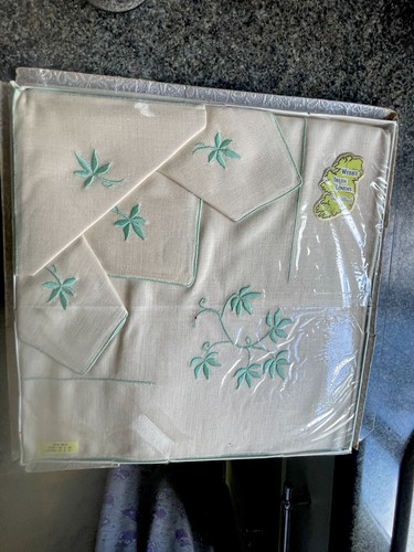 Tablecloth napkins vintage - &,