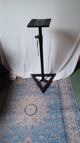 Studio monitor speaker - studio,