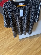 Matalan Ladies Size 18 Black N Silver Top New with Tags Great For Christmas