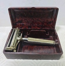 Vintage Auto Strop Safety Razor In Original Bakerlite Case Wet Shaving