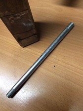 TRIUMPH T120 BONNEVILLE TR6 650 UNIT BOTTOM ENGINE MOUNTING STUD - 82-6498