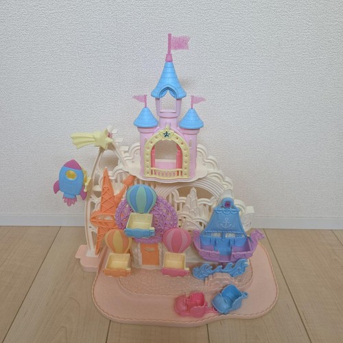 Sylvanian families castle - families,