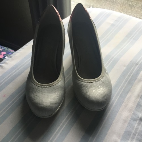 Beautiful detailed shoes - detailed,