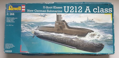 2005 revell 144 - (1801),