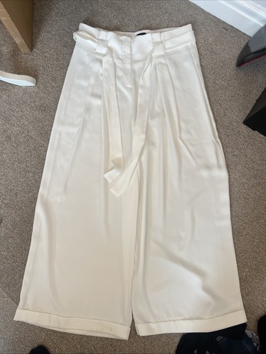 River island size - river, white