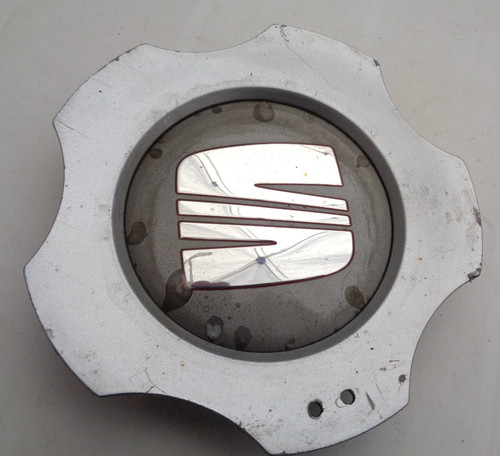 Seat ibiza alloy wheel centre - seat,