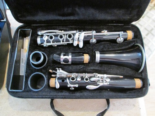 Clarinet - ,