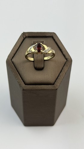 Garnet and diamond 9ct - diamond,