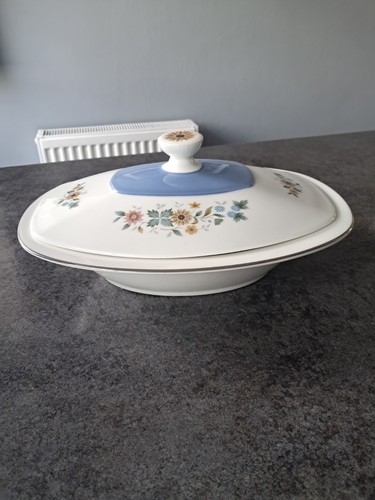 Royal doulton pastorale lidded - royal,