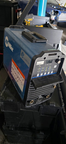 Miller maxstar 200 tig welder - 200,