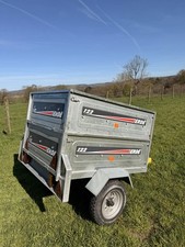 Erde 122 Trailer