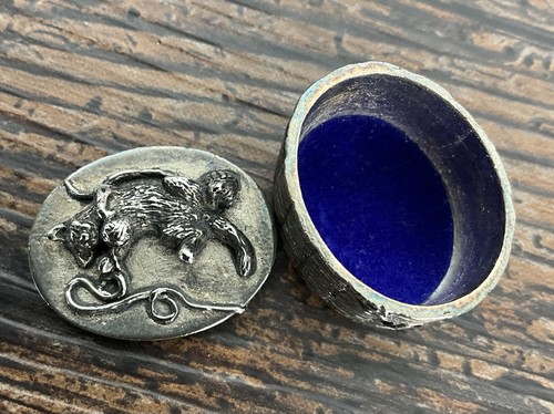 Vtg silver scenes kitten - scenes, w