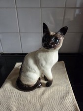 Beswick England Siamese Porcelian Cat Figurine Vintage Model 1882