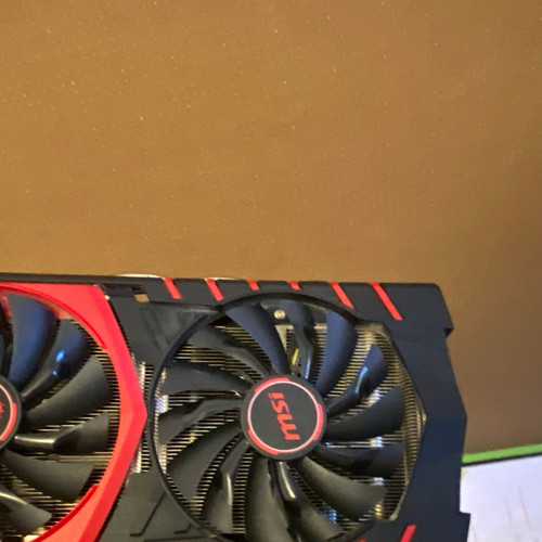 Msi amd radeon - r9, fan
