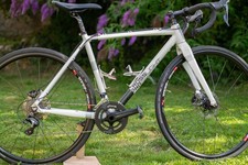 Kinesis crosslight Pro 6 road / gravel bike 54cm 11 speed hydraulic disc brakes 