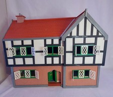 Dolls House antique old fashioned doll house for DIY 