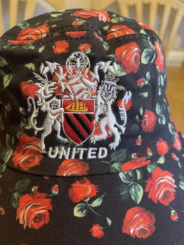 Manchester united bucket hat - united,