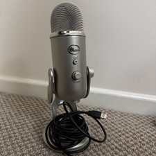 Blue Microphones Yeti USB Microphone - Silver