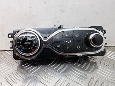 Renault Captur 2016 Climate