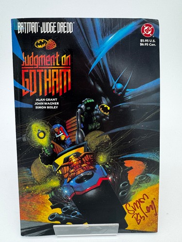 Signed batman judge dredd - batman/judge,