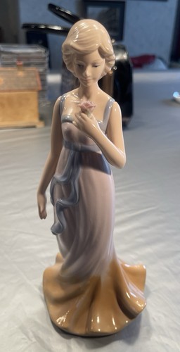 Leonardo collection figurine - leonardo,