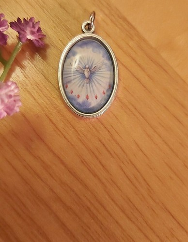 Holy spirit picture medal new - new,