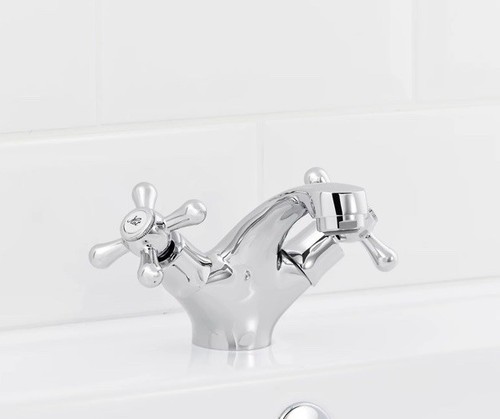 Small basin mixer tap q - tap, b&q