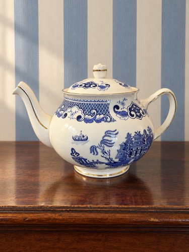 Old willow duchess - old, medium