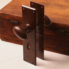 Pair of 1930s IRIS Bakelite Oval Door Handles on back plate, 3 pairs available