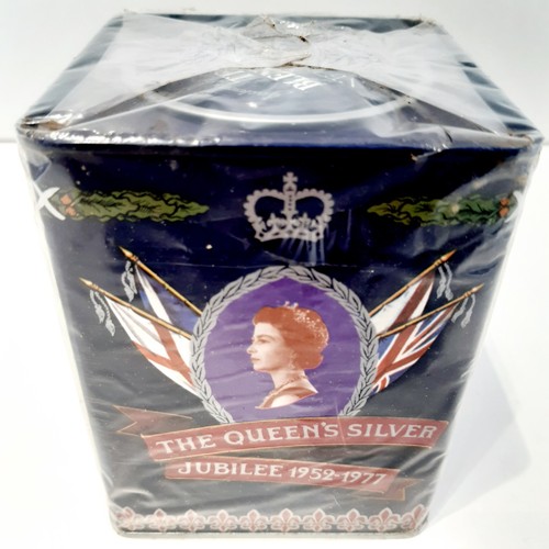 Queen elizabeth royal - queen,