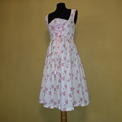 White pink floral - &,