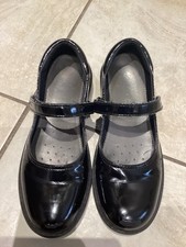 Girls Black Patent Leather hook & loop  Fastening School Shoes Size 1.5 By Geox.